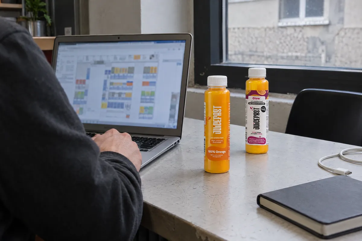 Juicefast Orange i Glow 250 ml uz računalo za naručivanje